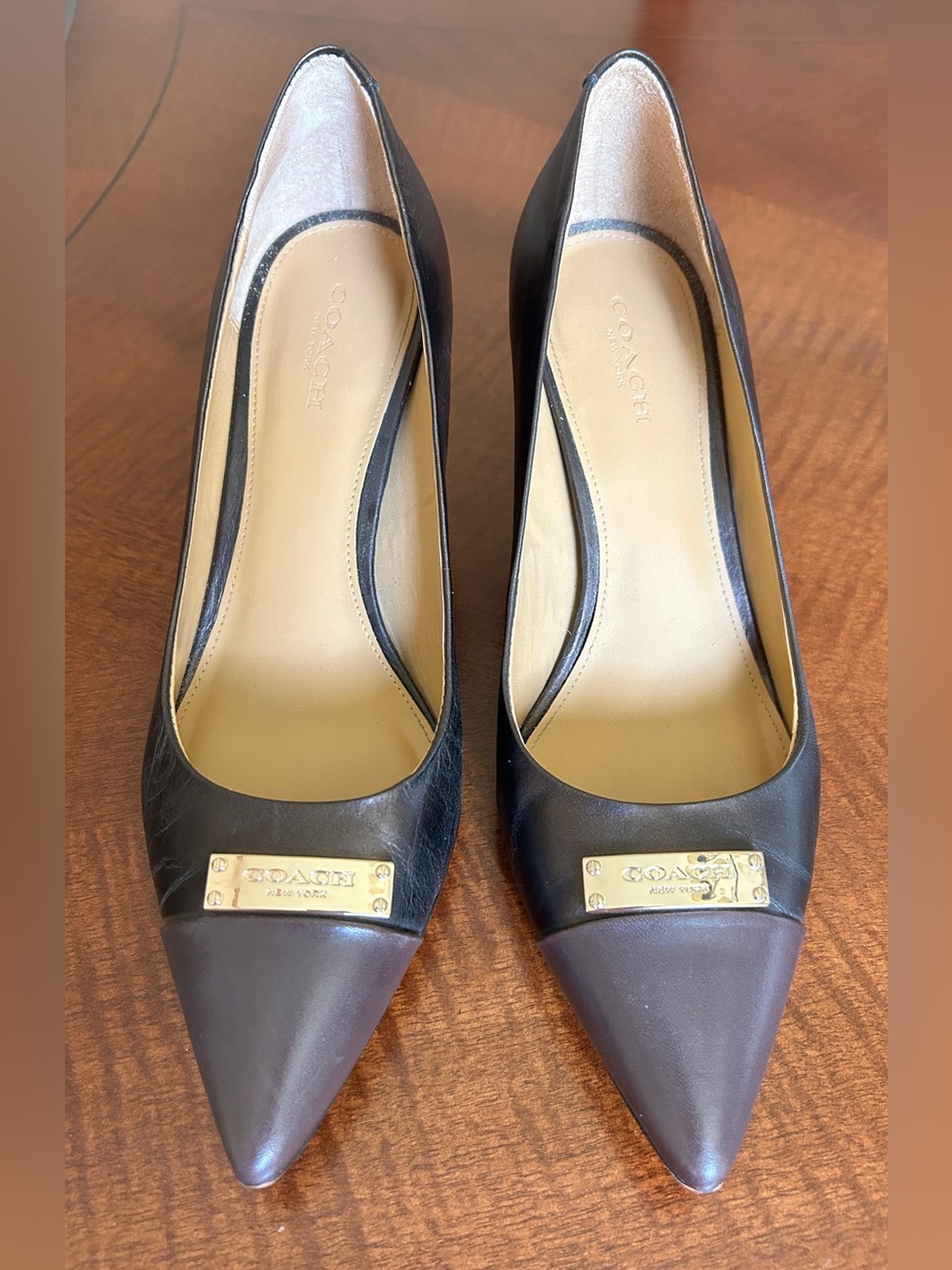 Coach Zan Heels/Pumps Brown. Size 7